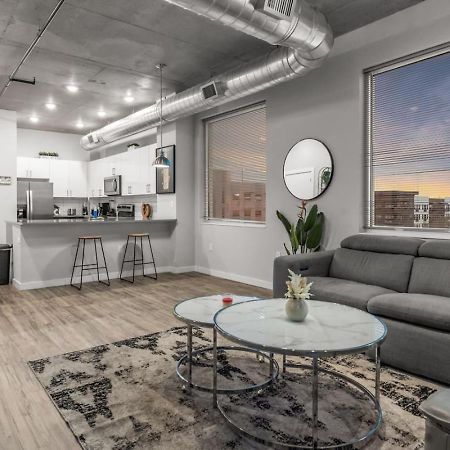 Modern 2 Bed Getaway Steps From Tropicana Field St. Petersburg Exterior photo