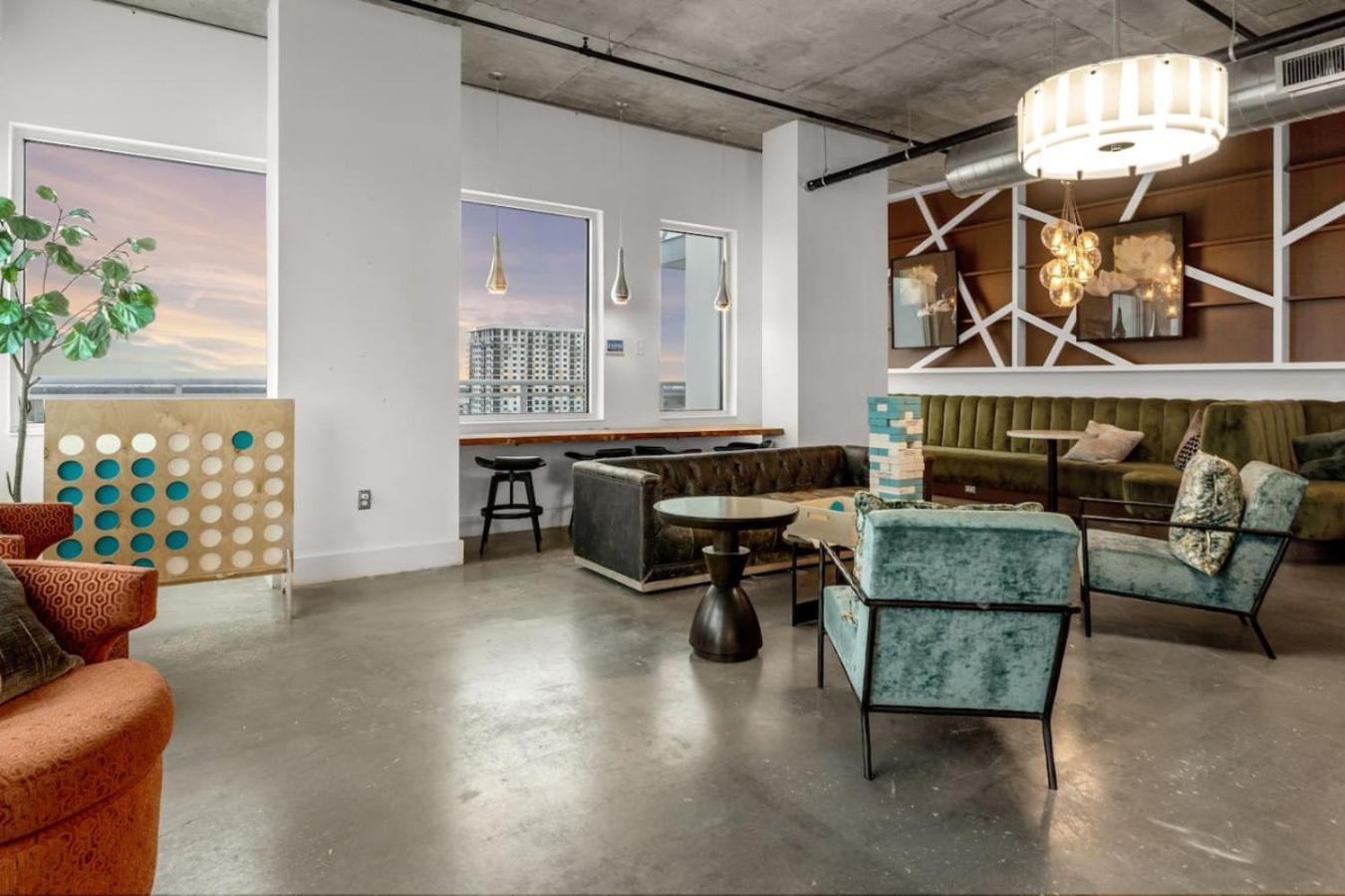 Modern 2 Bed Getaway Steps From Tropicana Field St. Petersburg Exterior photo
