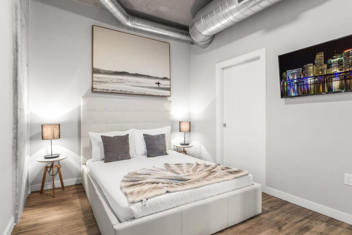 Modern 2 Bed Getaway Steps From Tropicana Field St. Petersburg Exterior photo